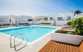 Flower Beach Suite 15